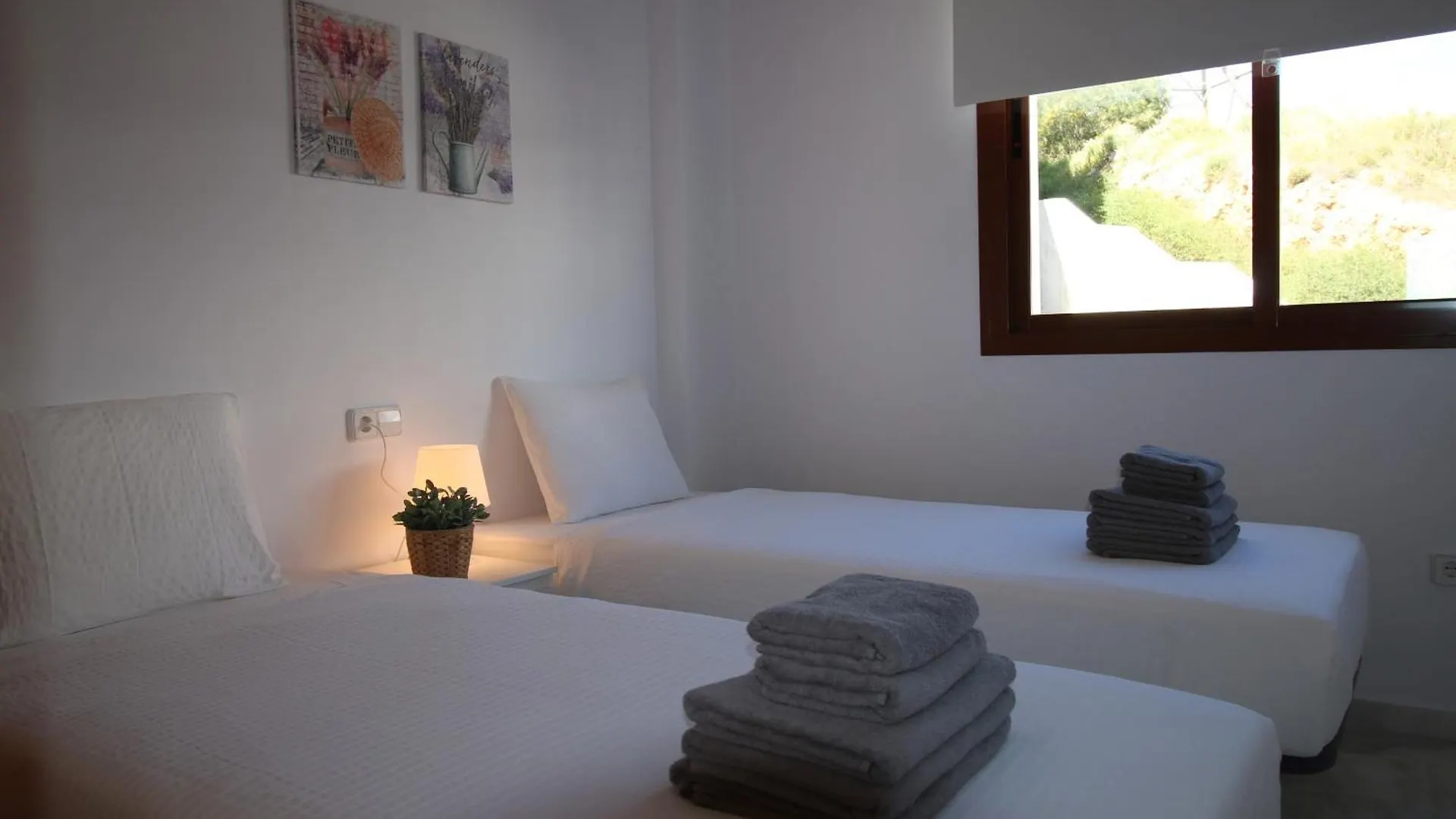 Andaluz Apartments Mar De Nerja 0*,  Španělsko